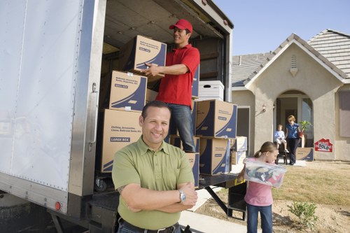 Careful loading and transport for homes and businesses in Stjohnswood