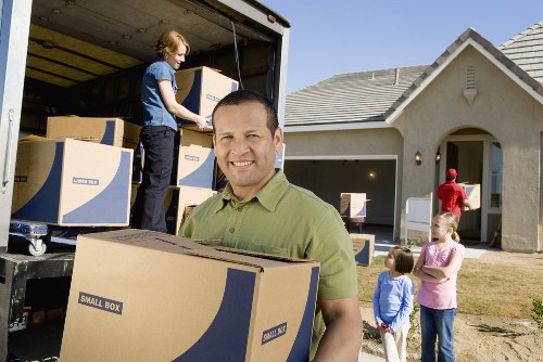 Removal van service for house and flat relocations in Stjohnswood
